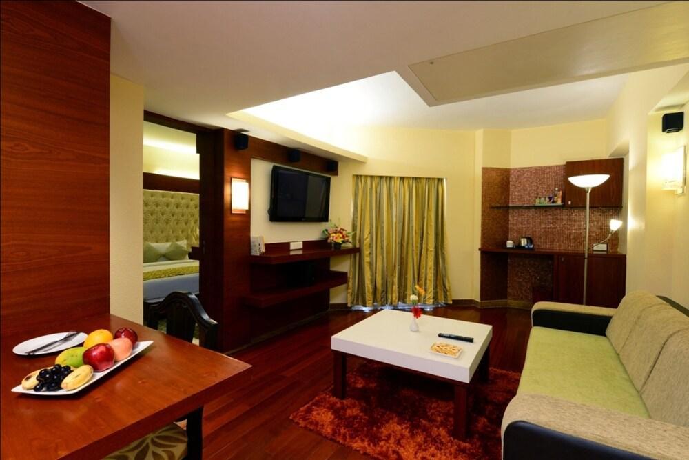 The Chariot Resort & Spa Puri Bagian luar foto